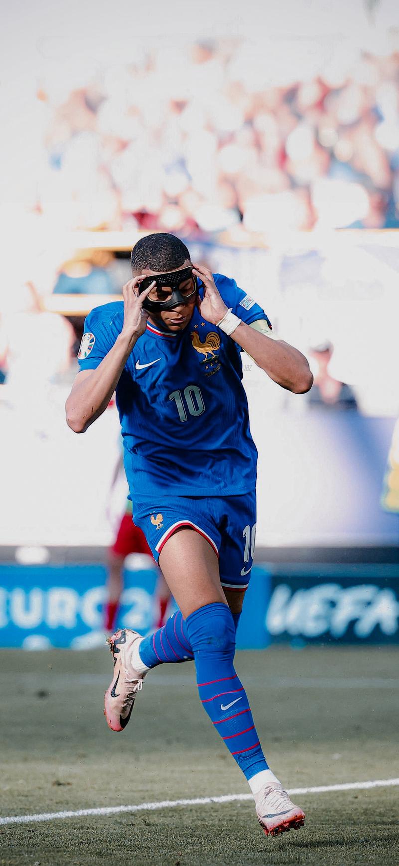 队报预测法国世界杯首战后防线：迪涅、孔德、萨利巴、于帕（队报：法国队世界杯首战后防或为迪涅、孔德、萨利巴、于帕梅卡诺）