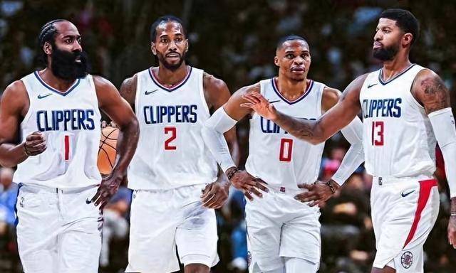 上海足协祝贺海港三连冠：上海足球史上已留下你们浓重的一笔（上海足协贺海港三连冠：申城足球史写下浓墨重彩一笔）