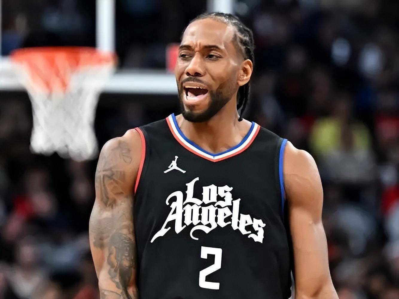 里程碑，徐新已为上海海港出战100场比赛（徐新迎职业里程碑：代表上海海港出战第100场）