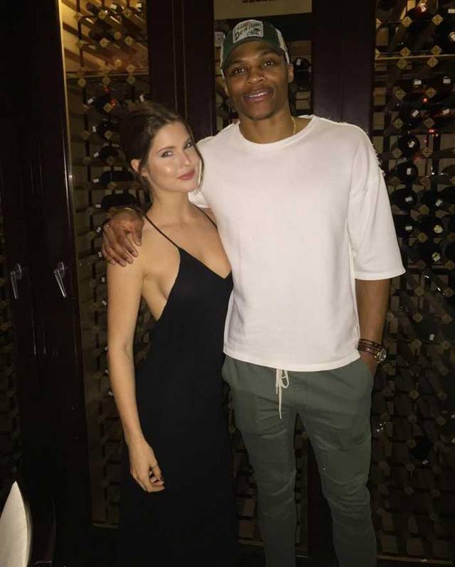 姆希塔良：比赛应该是平局，但主裁决定判罚一粒不存在的点球（姆希塔良不满：原本应平局，主裁却判了不存在的点球）