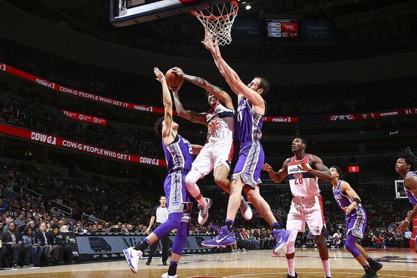 34球，莱万多夫斯基位列世预赛历史射手榜第5位（莱万多夫斯基以34球排名世预赛历史射手榜第5位）