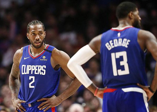 足球国足替补席贡献大，两人替补破门（国足板凳深度显威，两名替补联袂破门）