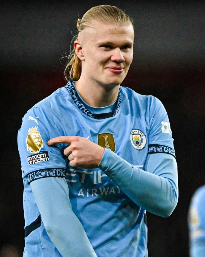 德媒：施洛特贝克在等待豪门，多特可能强硬应对拒绝低价出售（德媒：施洛特贝克静候豪门邀约，多特强硬拒绝低价放人）