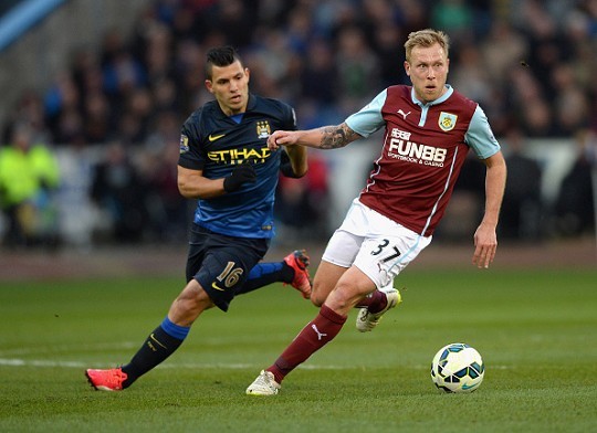 阿森西奥留言回应阿拉维斯球迷辱骂：很棒的比赛，3分到手！（遭阿拉维斯球迷辱骂，阿森西奥发声回应：比赛精彩，三分已到手）