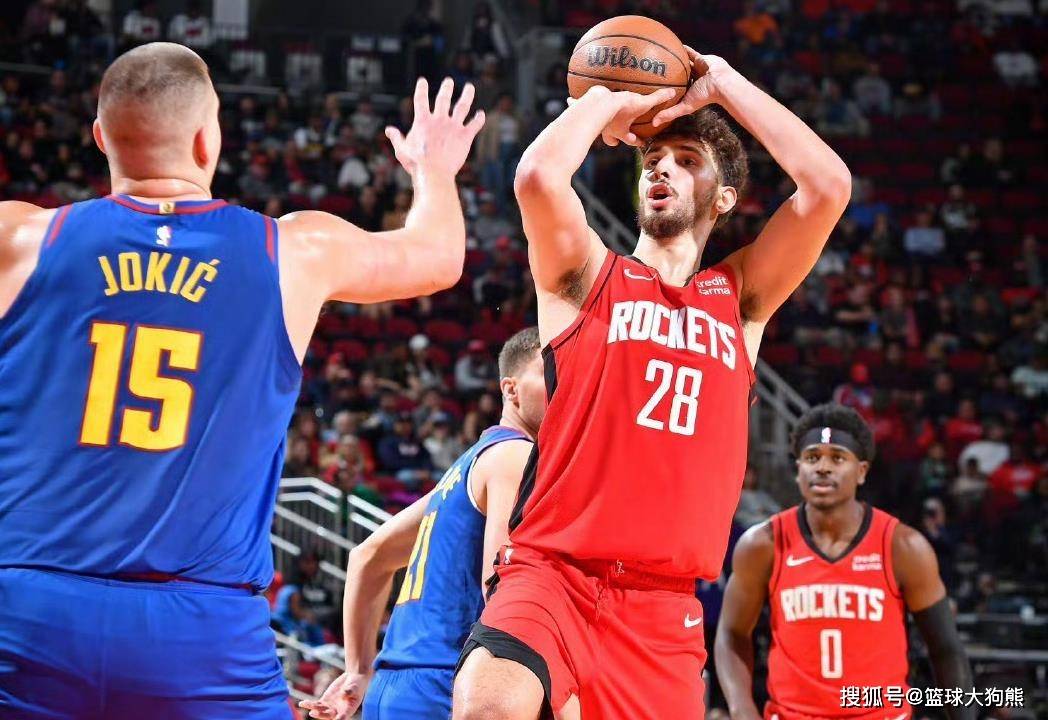 中国澳门球员：澳门联赛球员平均每场收入约445-890元人民币（澳门联赛球员每场平均收入约445至890元人民币）