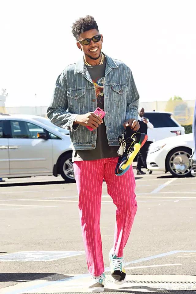 梅开二度，弗格森成为第3位代表意大利球队欧战进球的爱尔兰人（连中两元！弗格森成为第三位以意大利俱乐部身份在欧战破门的爱尔兰球员）