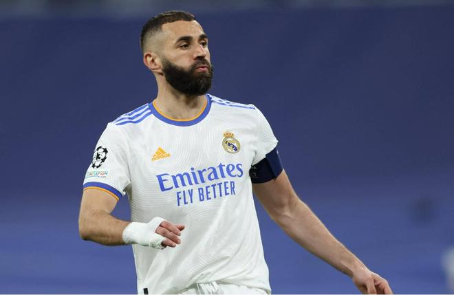 中超比赛焦点：山东泰山迎战上海申花,（中超焦点战：山东泰山对决上海申花）