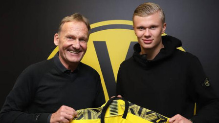 篮球湖人球员关键三分命中率高（湖人球员关键时刻三分命中率出众）