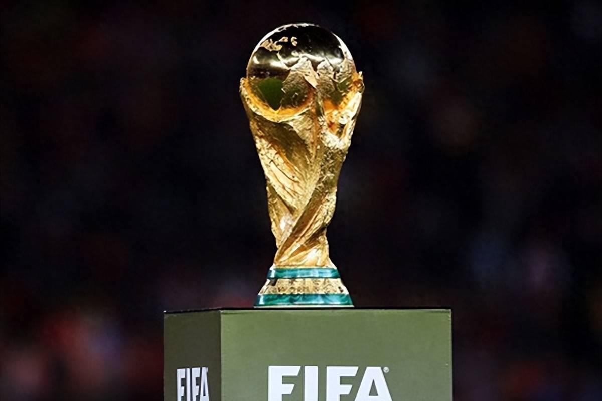 美记：快船与弗兰克谈续约还为时过早，但快船暂不会重大调整（美媒：快船与弗兰克续约时机未到，球队短期内无意大改动）