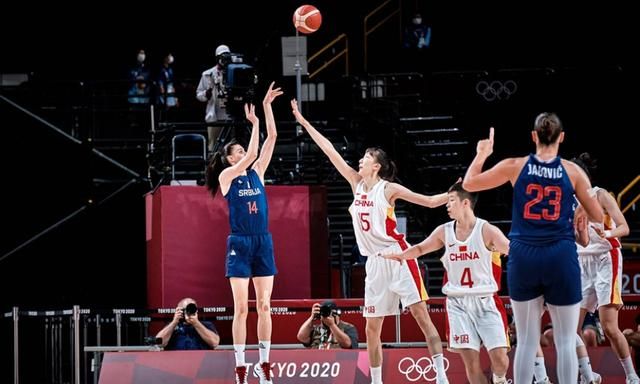 踢球者：拜仁小将阿萨雷外租富勒姆机会寥寥，可能不会被买断（踢球者：拜仁小将阿萨雷在富勒姆出场寥寥，或难被买断）