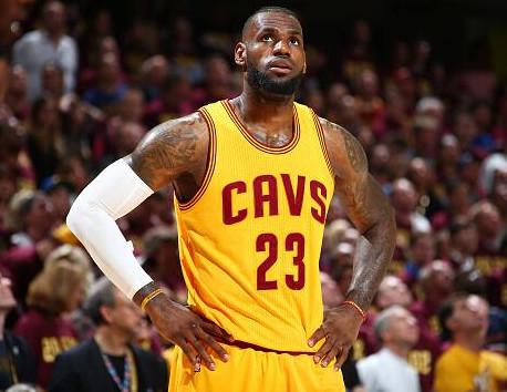 差出来不少分！半场罚球对比：浙江23中19 新疆则是9中7（半场罚球对比显差距：浙江23罚19中，新疆仅9罚7中）