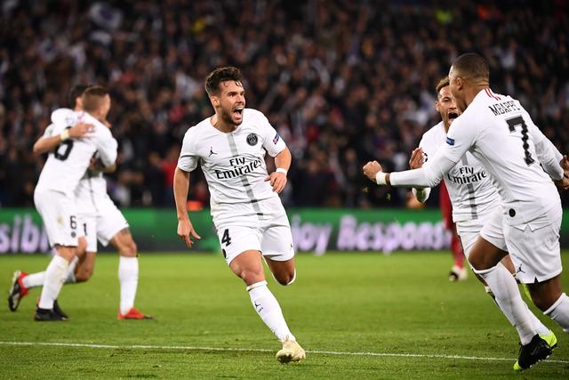 海港夺冠真相曝光！穆斯卡特硬刚挖角+3大对手集体送人头（海港称王内幕揭晓！穆斯卡特强硬回击挖角，三大对手集体失误送礼）